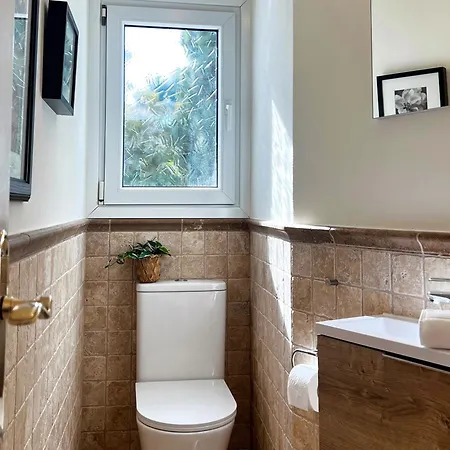 New! Stylish 3 Ensuite With Stunning View & Private Pool - Costal Del Sol Villa