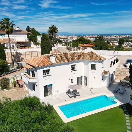 Villa New! Stylish 3 Ensuite With Stunning View & Private Pool - Costal Del Sol *
