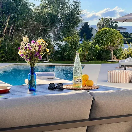 New! Stylish 3 Ensuite With Stunning View & Private Pool - Costal Del Sol *